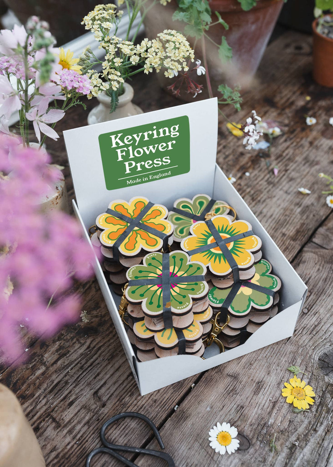 Keyring Flower Press - Greens &amp; Yellows